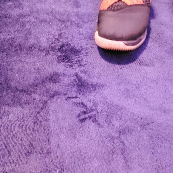 Nike LeBron Soldier 12 black base with red strap - Picture 9 of 10